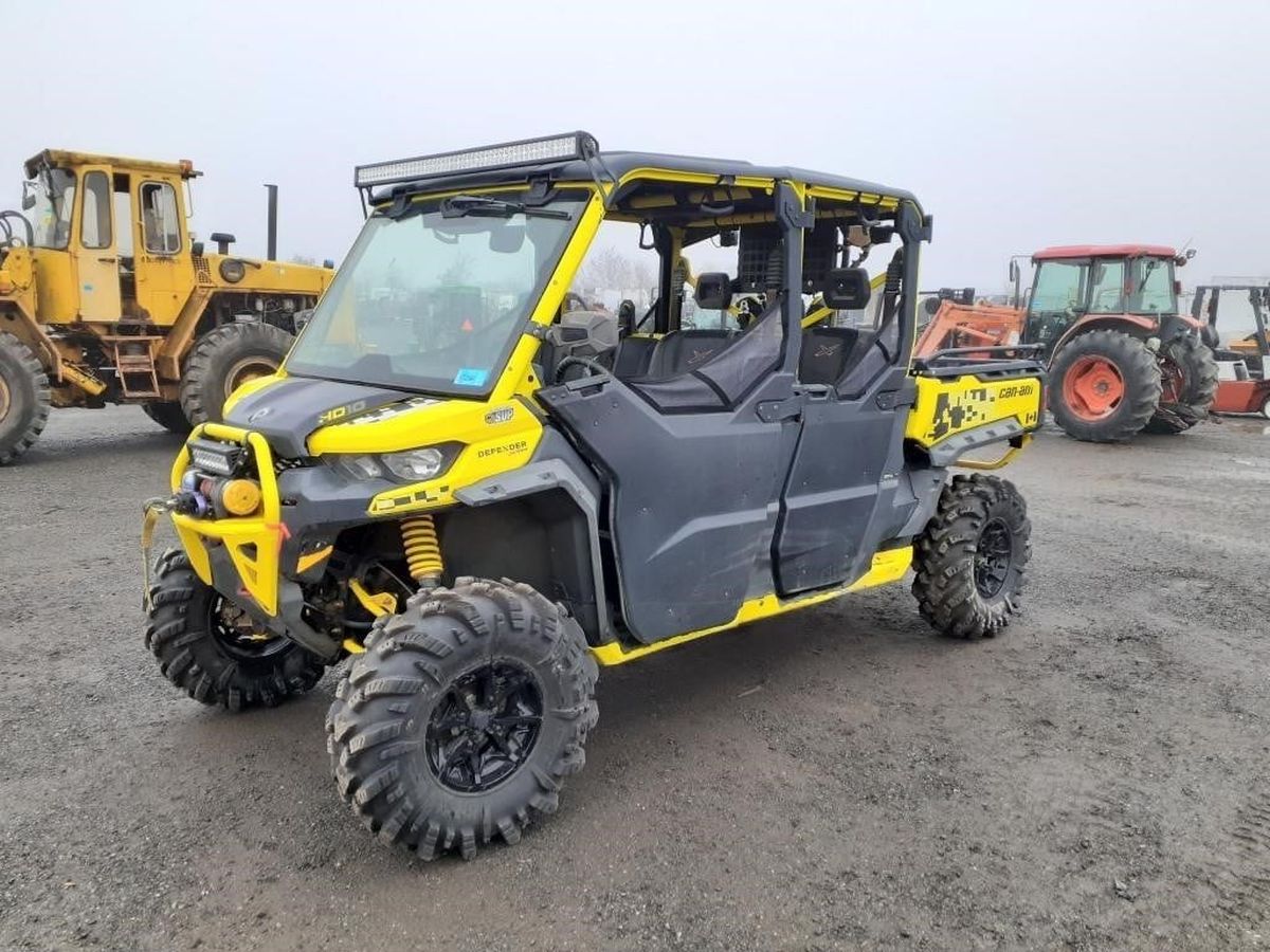 2018 Can-AM Defender HD10 Side-by-Side photo