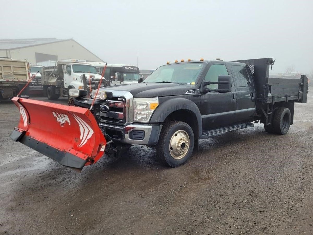 2011 Ford F550 XLT SD Dump Plow Truck photo