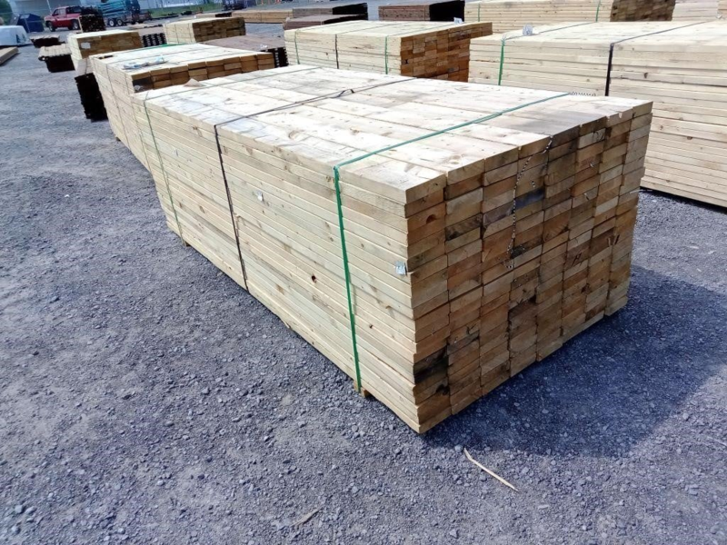 168 Pcs Of SPF 2"x6"x8' Lumber photo