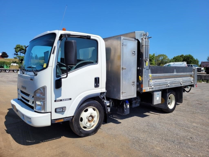 2021 Isuzu NRR Landscape Dump Truck photo