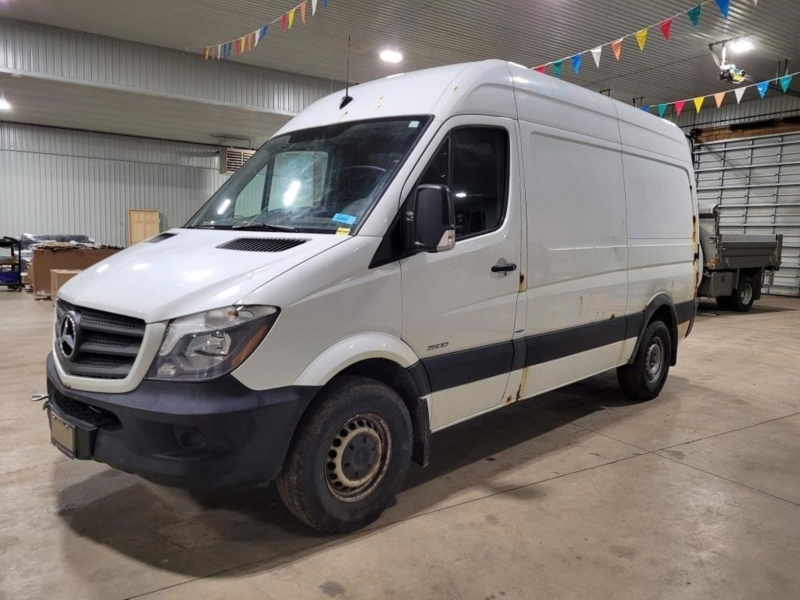 2016 Mercedes Benz 2500 Sprinter Cargo Van photo