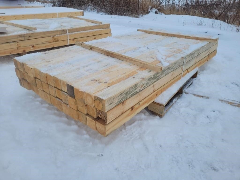 39 Pcs 8' SPF Lumber photo