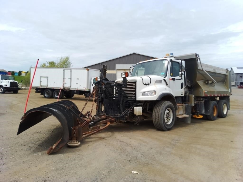 2011 Freightliner T/A M2 Dump/Sander/Plow Truck photo